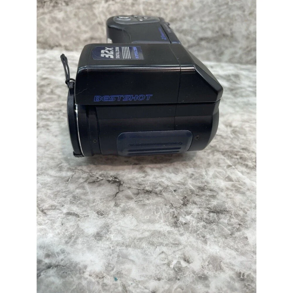CASIO QV-2900UX Compact Digital Camera 8x Optical 32x Digital Zoom With Bag